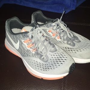 Nike tennis shoes
